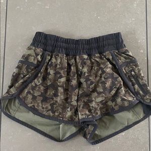 Lulu lemon shorts size 4